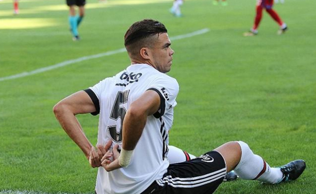 10 Kişi kalan Beşiktaş, Karabükspor karşısında galip geldi