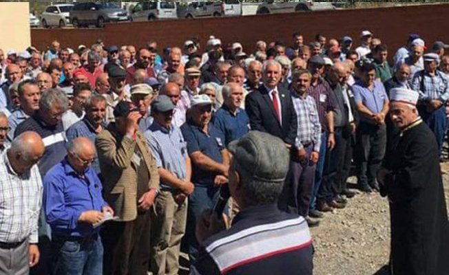 Yaptırdığı Cemevinden ilk kendi cenazesi kalktı