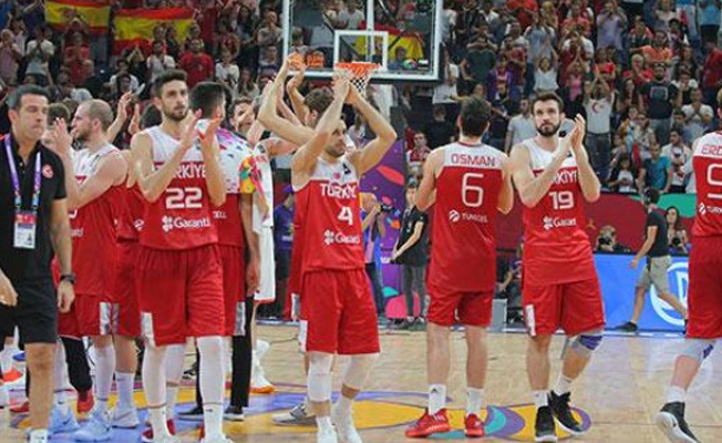 Türkiye, Avrupa Basketbol Şampiyonası'na veda etti