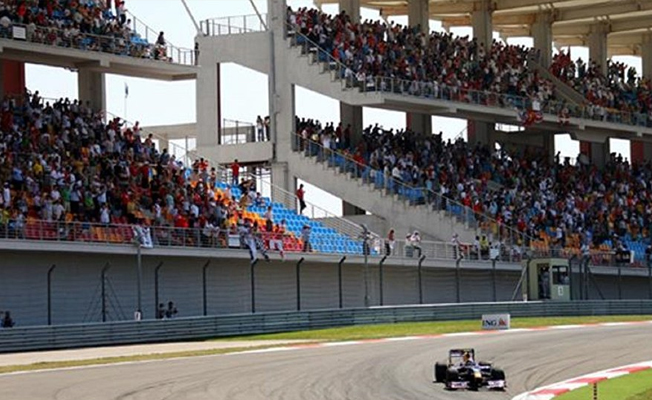 Formula 1 pisti, otopark oldu!