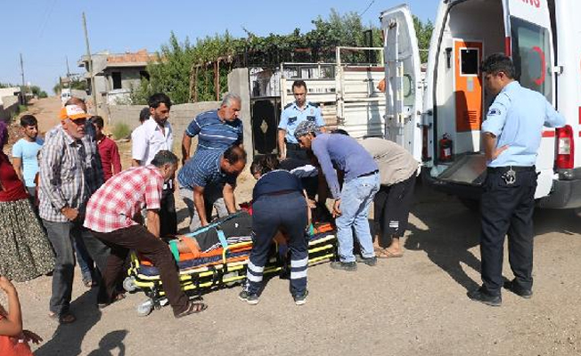 Yıkılan iskeleden düşen Suriyeli işçi ağır yaralandı