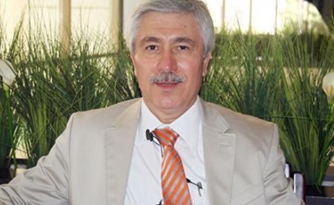 Ege Üniversitesi eski rektörüne FETÖ'den yakalama kararı!