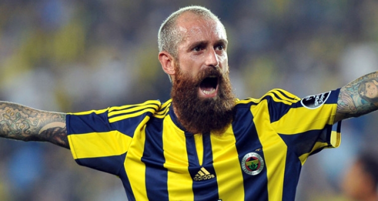 Eski Fenerbahçeli Meireles futbolu bıraktı