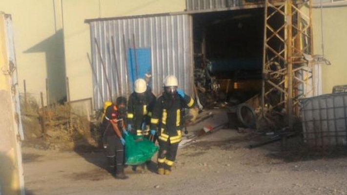Amonyak tankında bakım yapan teknisyen zehirlenerek öldü