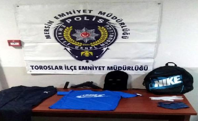 Mersin’de 'Wanted' yakalandı