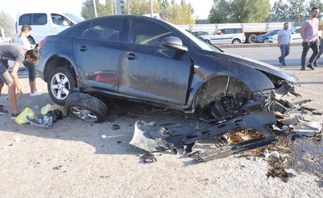 Akyazı'da kırmızı ışık ihlali: 7 yaralı