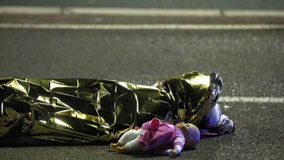 Nice Belediye Başkanı: Ölenlerden 12'si çocuk