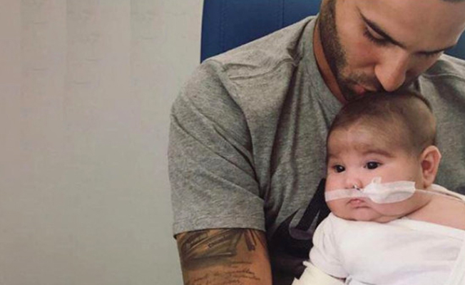 Ünlü futbolcu Jese'nin oğlu, hayat mücadelesi veriyor