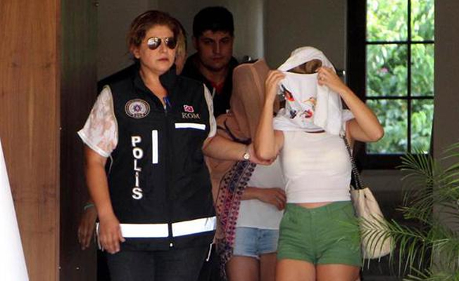 Piyasaya sahte para süren şüpheliler yakalandı