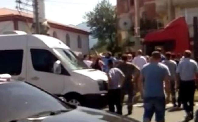Yol verme tartışması sopalı kavgaya dönüştü!