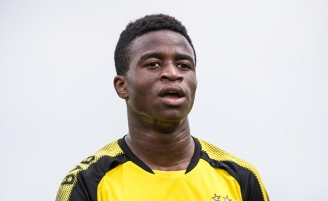 Babası 66 yaşında diye Dortmund'lu Maukoko için yaş testi istendi