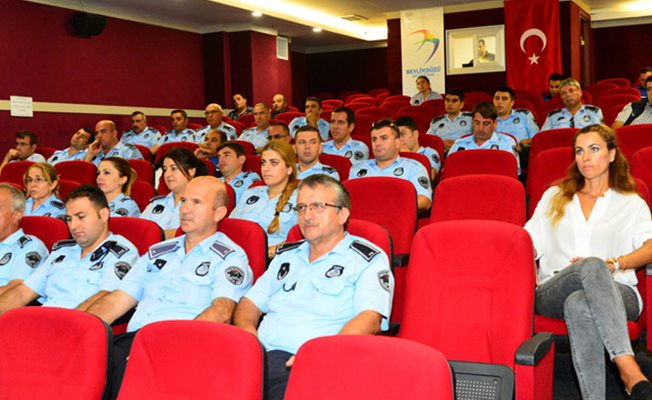 Zabıtalar, 'Okul çocuklarının güvenliği' eğitimine katıldı