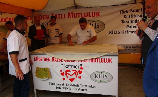 Kilis'te dünyanın en büyük katmeri, Rekorlar Kitabı'na girdi