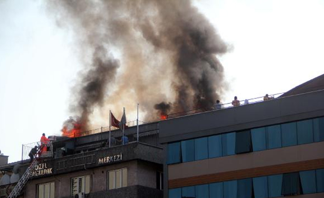Zonguldak'ta çatıda çıkan yangın 1 saatte söndürüldü