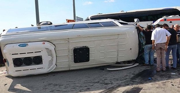 Antalya'da tur otobüsü devrildi; 6 ölü, 20 yaralı