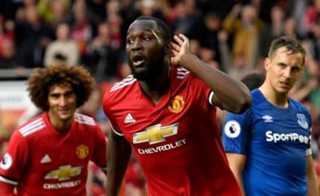 Manchester United, Everton'ı 4'ledi