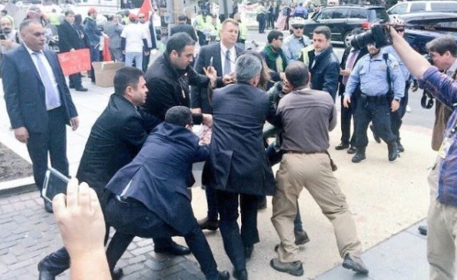 O gazeteden Türkiye çağrısı: Tehdit edilmeli