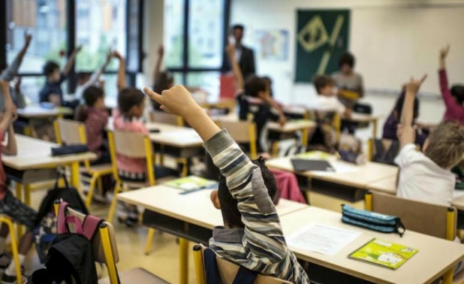 Müfredatın iptali için ilk dava açıldı