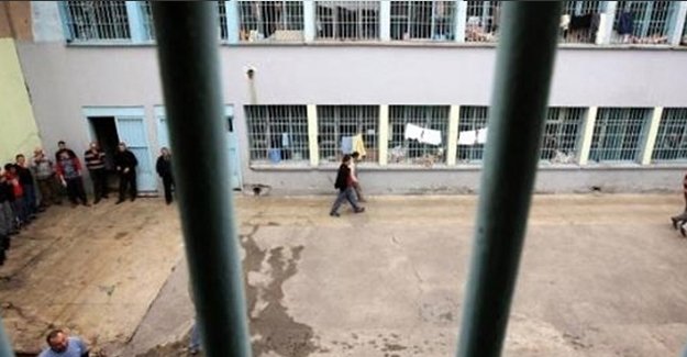 Adalet Bakanlığı, avukatların siyasi tutuklularla görüşmesini yasakladı