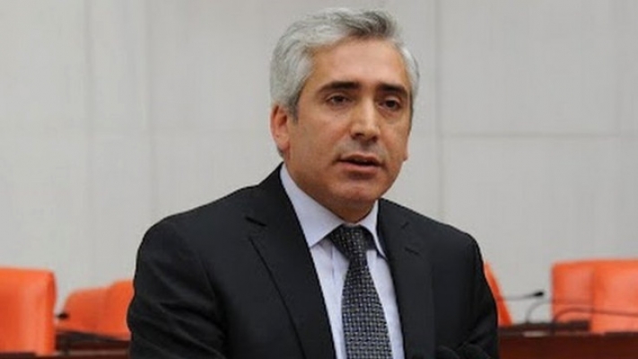 AKP'li Ensarioğlu'ndan 'Referanduma karşı çıkmayalım, Kerkük Kürtlerde kalsın' çıkışı
