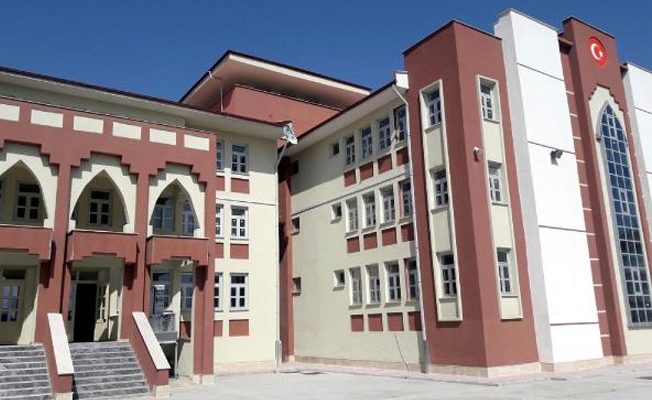 7 milyon liraya mal olan imam hatip orta okulunda, 45 öğrenci var