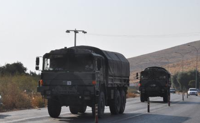 Sınıra askeri araç takviyesi sürüyor