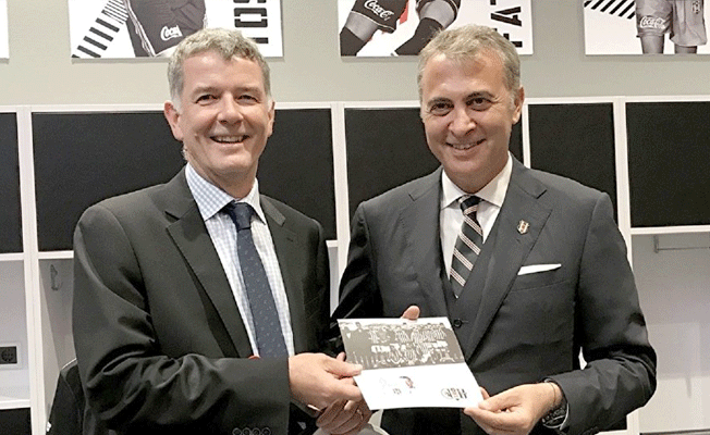 İngiltere Büyükelçisi Moore, Beşiktaş'ın kongre üyesi oldu!