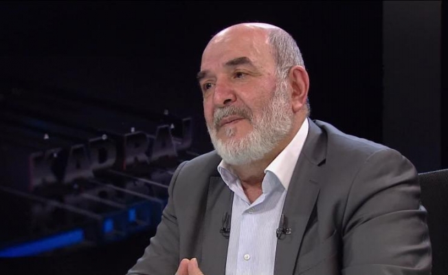17-25 Aralık Yolsuzluk ve rüşvet kavgasından sonra Ahmet Taşgetiren Star gazetesinden ayrıldı