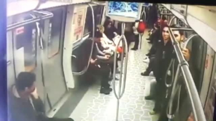 Metroda 'bomba' şakası yapan öğrencilere hapis cezası