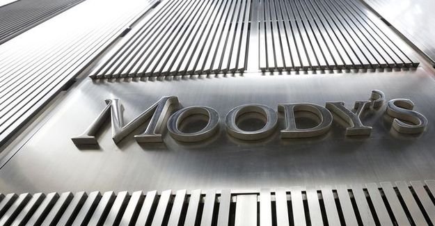 Moody's 17 Türk bankasını negatif izlemeye aldı
