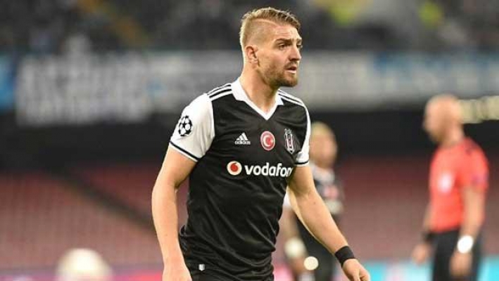 Fenerbahçeliler derbide Caner'e dolarla saldırmayı planlıyor!