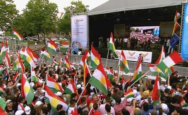 Talabani'nin oğlu 'Referandum ertelendi' dedi; Barzani yalanladı