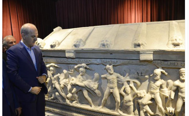 Bakan Kurtulmuş, Herakles Lahdi'yi ziyarete açtı