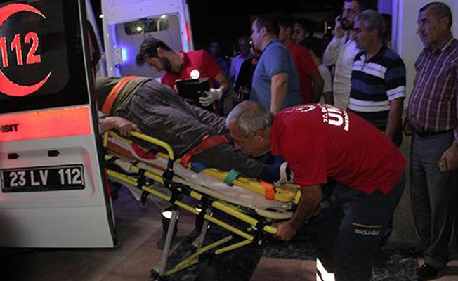 Elazığ’da 2 trafik kazası: 9 yaralı