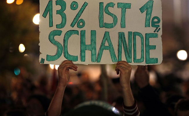 Almanya'da AfD'ye protesto!