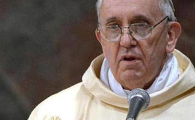 Papa Franciscus'a 'kafirlik' suçlaması!