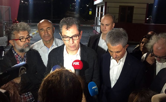 Kadri Gürsel: Çok fazla sevinecek bir durum yok