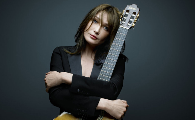 Carla Bruni Türkiye'ye geliyor; 'protokol' biletleri 1350 lira