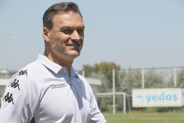 Samsunspor teknik direktörü istifa etti!