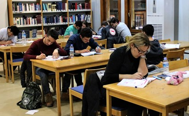 Türkiye'de 70 bin kişiye bir halk kütüphanesi düşüyor