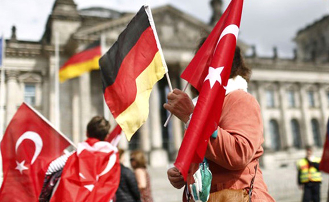 Seçimlerden sonra Berlin ile ilk temas!