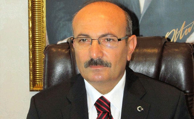 Eski Burdur valisi FETÖ'den gözaltına alındı