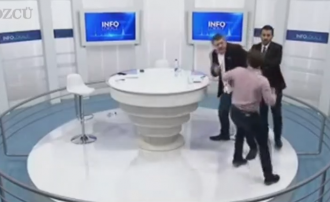 İki milletvekili yumruk yumruğa birbirine girdi