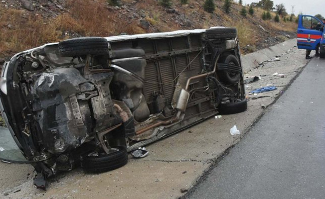 Kütahya’da minibüs devrildi: 9 yaralı