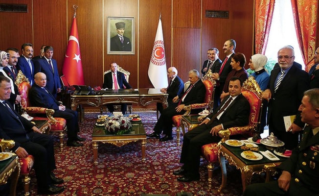 Meclis’te sürpriz toplantı! Bir tek Kılıçdaroğlu yok!