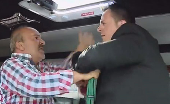 Beyaz TV muhabiri, canlı yayında dayak yedi