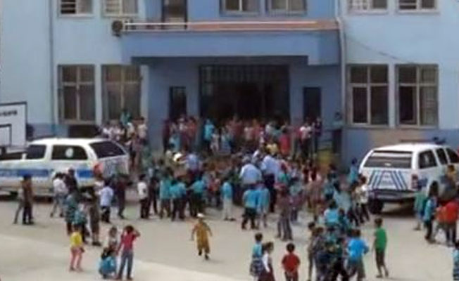1. sınıf öğrencisinin çantasından tabanca çıktı!