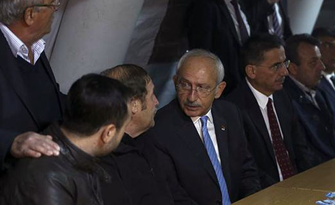 Kılıçdaroğlu'ndan şehit ailesine taziye ziyareti