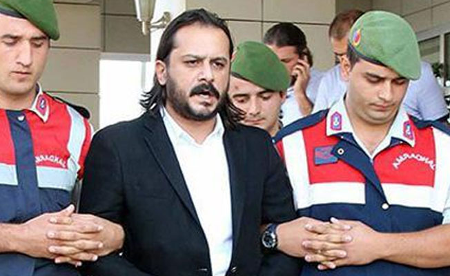 Emrah Serbes'in yaptığı kazada anne de hayatını kaybetti