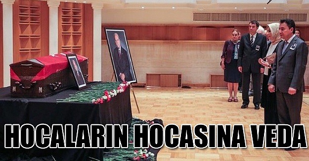 Duayen tarihçi son yolculuğuna uğurlanıyor